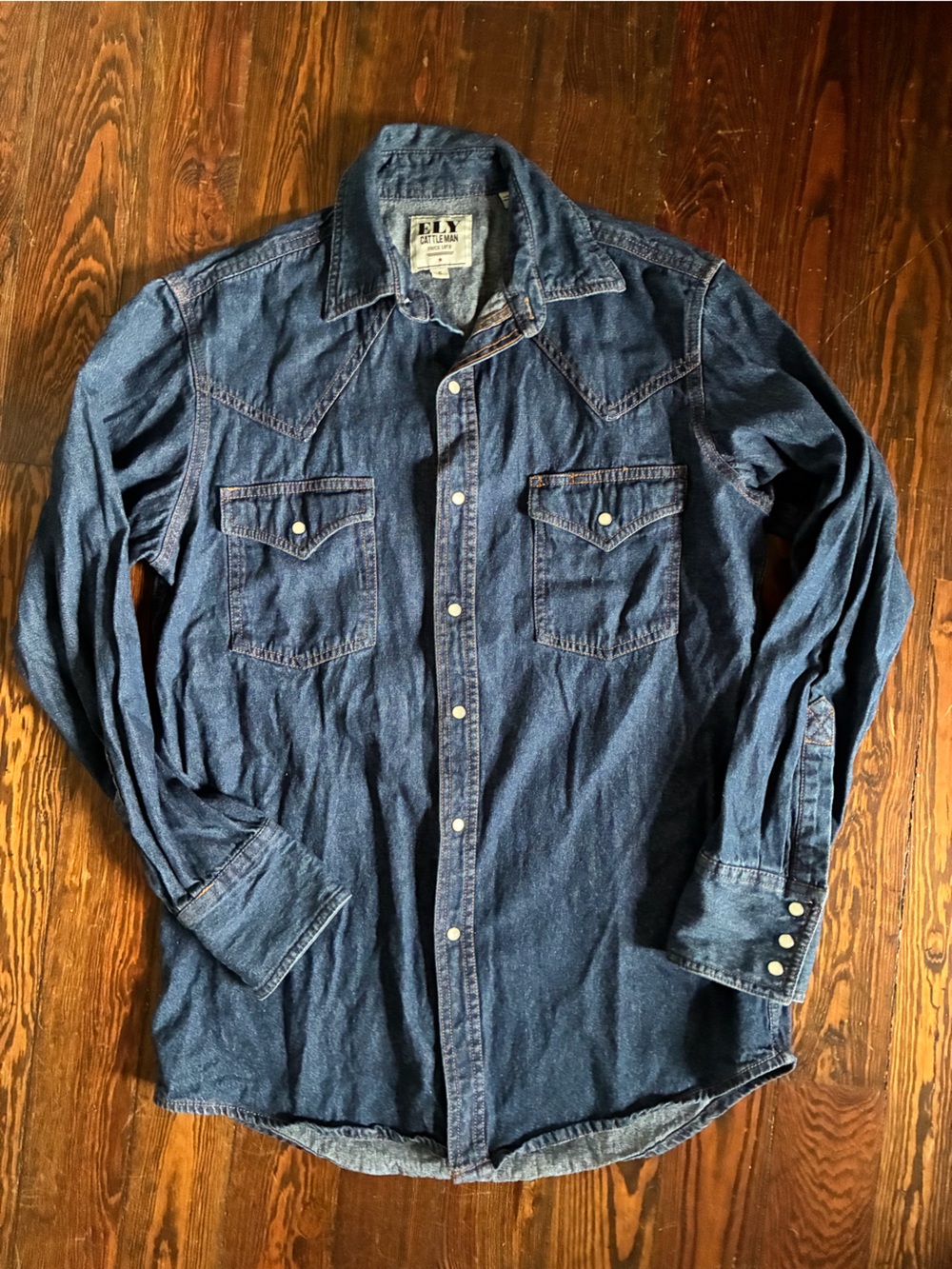 Ely Cattleman Denim Pearl Snap shirt, small